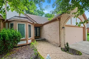 456 Essex Dr, Rochester Hills, MI 48307 - Photo 2
