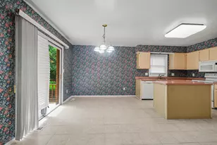 456 Essex Dr, Rochester Hills, MI 48307 - Photo 10
