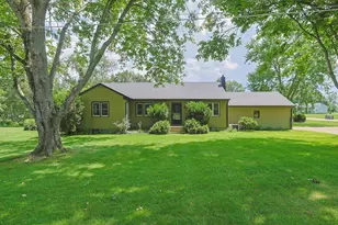 27201 Stuart St, Edwardsburg, MI 49112 - Photo 1