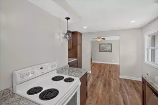 31350 Wentworth St, Livonia, MI 48154 - Photo 16