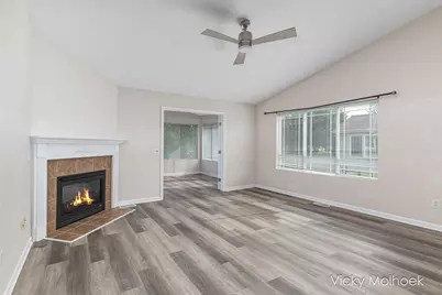 335 E North Street, Hastings, MI 49058 - Photo 4