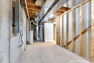 335 E North St, Hastings, MI 49058 - Photo 20