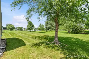 335 E North St, Hastings, MI 49058 - Photo 8
