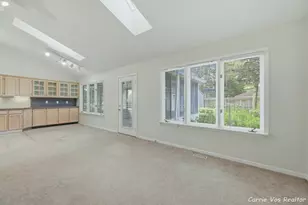 736 Halena St NE, Grand Rapids, MI 49505 - Photo 10