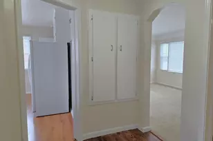 9924 Roseland St, Livonia, MI 48150 - Photo 4