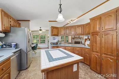 4413 S Lacey Lake Road, Bellevue, MI 49021 - Photo 12