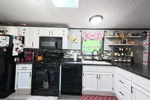 18233 Old House Rd, Wellston, MI 49689 - Photo 12