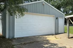 1009 N Mingo St, Albion, MI 49224 - Photo 4
