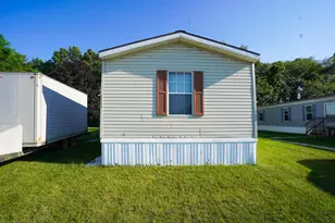 12717 S Grey Ct, Wayland, MI 49348 - Photo 2