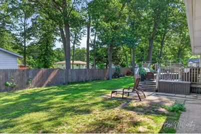 2410 Marcoux Avenue, Muskegon, MI 49442 - Photo 46