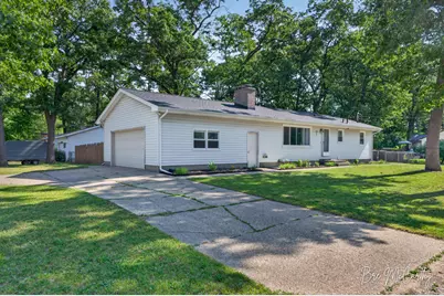 2410 Marcoux Avenue, Muskegon, MI 49442 - Photo 2