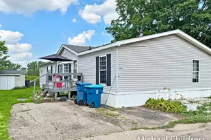 4206 Nancy Ln, Kalamazoo, MI 49006 - Photo 2