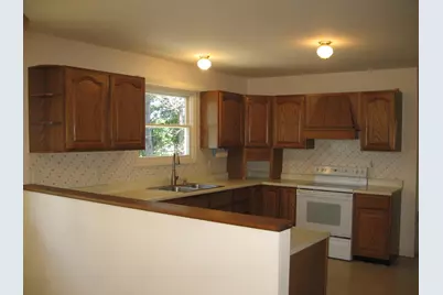 1529 N Betty Avenue, Ludington, MI 49431 - Photo 4