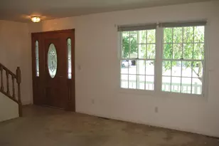 1529 N Betty Ave, Ludington, MI 49431 - Photo 8