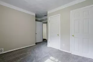 890 Dons Dr, Ypsilanti, MI 48198 - Photo 10