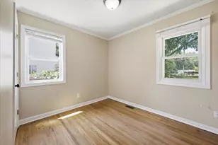 97 E Glass Rd, Ortonville, MI 48462 - Photo 10