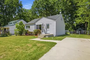 97 E Glass Rd, Ortonville, MI 48462 - Photo 2