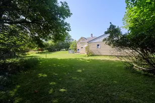 163 Van Buren St, Manistee, MI 49660 - Photo 26