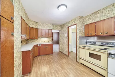 163 Van Buren Street, Manistee, MI 49660 - Photo 10