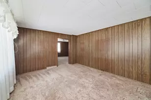 163 Van Buren St, Manistee, MI 49660 - Photo 16