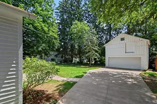 115 Delano St, Allegan, MI 49010 - Photo 26