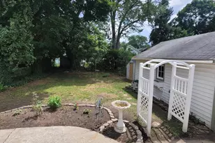 127 N Thompson St, Jackson, MI 49202 - Photo 20
