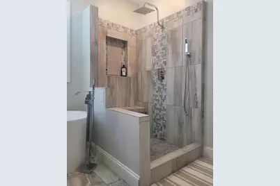 127 N Thompson Street, Jackson, MI 49202 - Photo 8