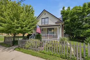 24 W Ash St, Three Oaks, MI 49128 - Photo 2
