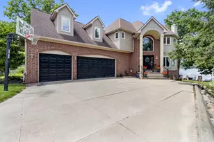 11556 Haylock, Davisburg, MI 48350 - Photo 2