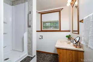 1111 Bretton Dr, Kalamazoo, MI 49006 - Photo 20