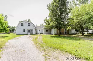 1402 E Deaner Road NE, Edmore, MI 48829 - Photo 1