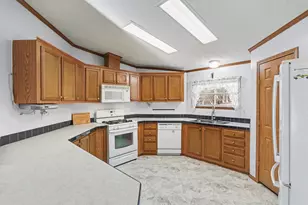 4827 W Paradise Road W, Battle Creek, MI 49015 - Photo 10