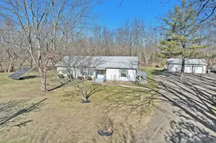 4827 W Paradise Road W, Battle Creek, MI 49015 - Photo 1