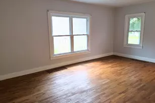 928 Phoenix St, South Haven, MI 49090 - Photo 2