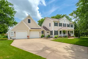 1380 Meadow Green Ct SE, Caledonia, MI 49316 - Photo 4