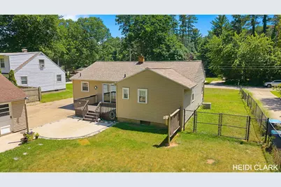 16105 Gary Avenue, Grand Haven, MI 49417 - Photo 64