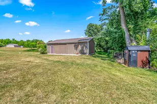 2554 W Mosherville Rd, Jonesville, MI 49250 - Photo 10