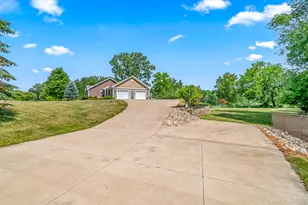 2554 W Mosherville Rd, Jonesville, MI 49250 - Photo 22