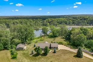 2554 W Mosherville Rd, Jonesville, MI 49250 - Photo 62