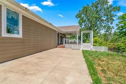 2554 W Mosherville Road, Jonesville, MI 49250 - Photo 24