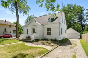2315 Fairfield Ave, Kalamazoo, MI 49048 - Photo 2