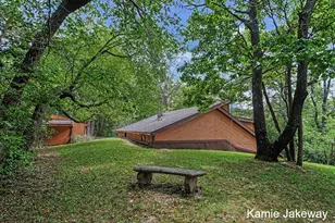 1406 S Lafayette St, Greenville, MI 48838 - Photo 34