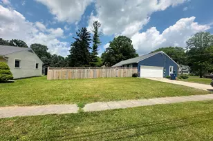 49 S Main St, Quincy, MI 49082 - Photo 4
