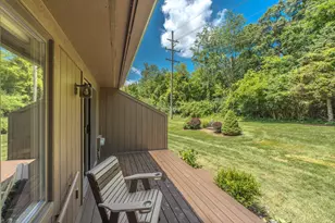 587 Park Pl, Saline, MI 48176 - Photo 4
