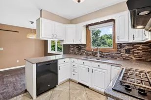 521 Garrison Rd, Battle Creek, MI 49017 - Photo 10