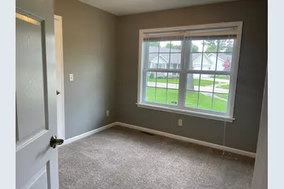 113 Beacon Ridge Drive, Battle Creek, MI 49017 - Photo 16