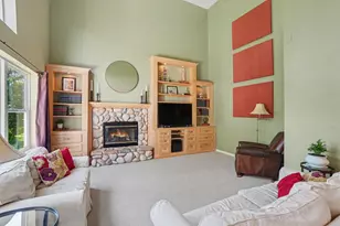 10719 Woodridge Dr, Zeeland, MI 49464 - Photo 2