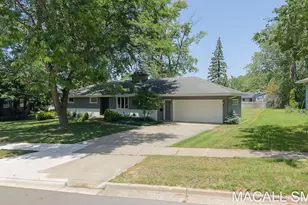 339 Wildwood Dr, Holland, MI 49423 - Photo 46