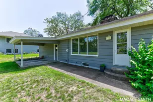 339 Wildwood Dr, Holland, MI 49423 - Photo 36
