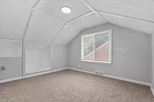 19953 Regent Dr, Detroit, MI 48205 - Photo 18